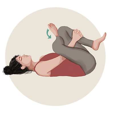 Prevent knee pain in yoga with hip opening