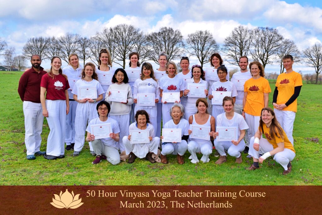 Group Picture Vinyasa March 2023 scaled