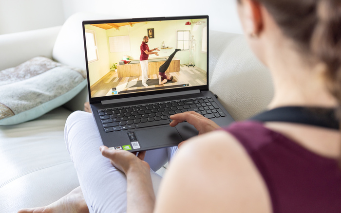 Affordable yoga teacher trainings online